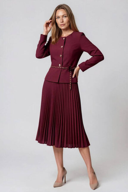 costum bordo cu floare textila